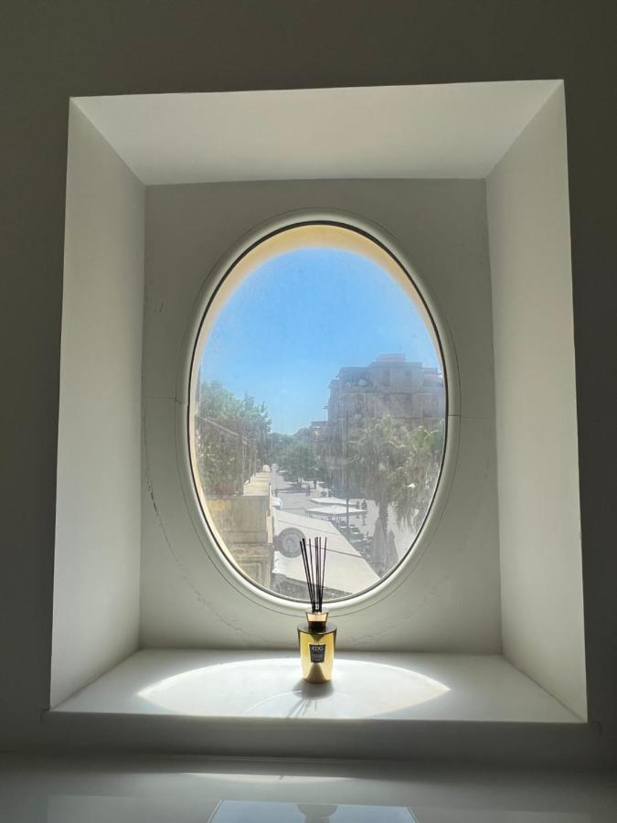 Rome, Beautiful Apartment In A Vintage Building Lido di Ostia Esterno foto