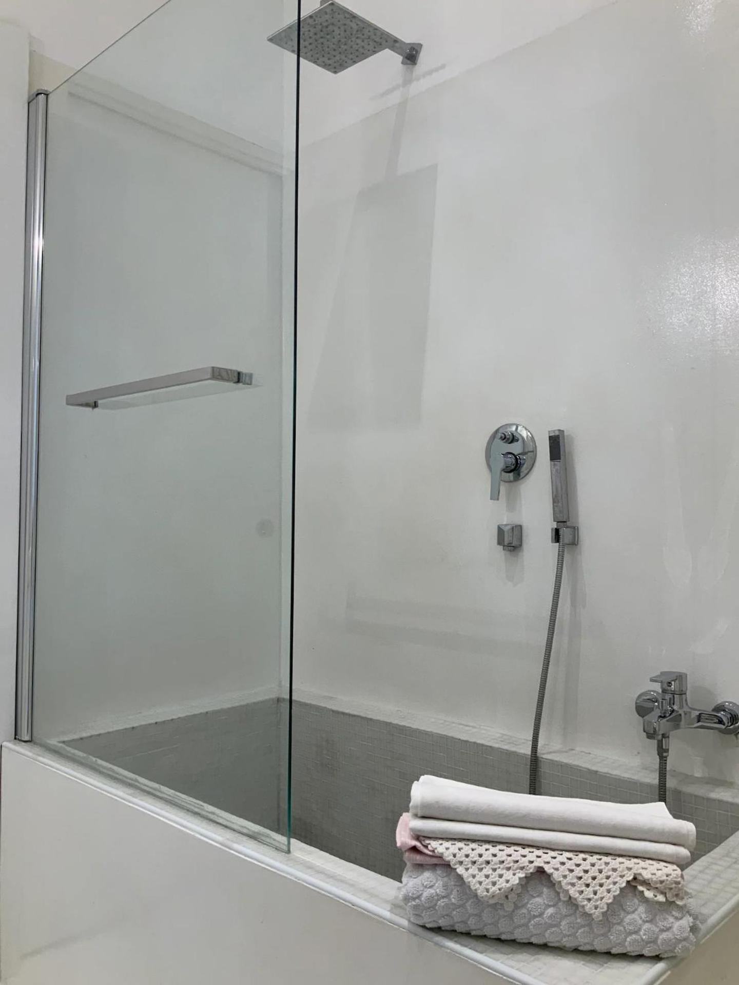 Rome, Beautiful Apartment In A Vintage Building Lido di Ostia Esterno foto