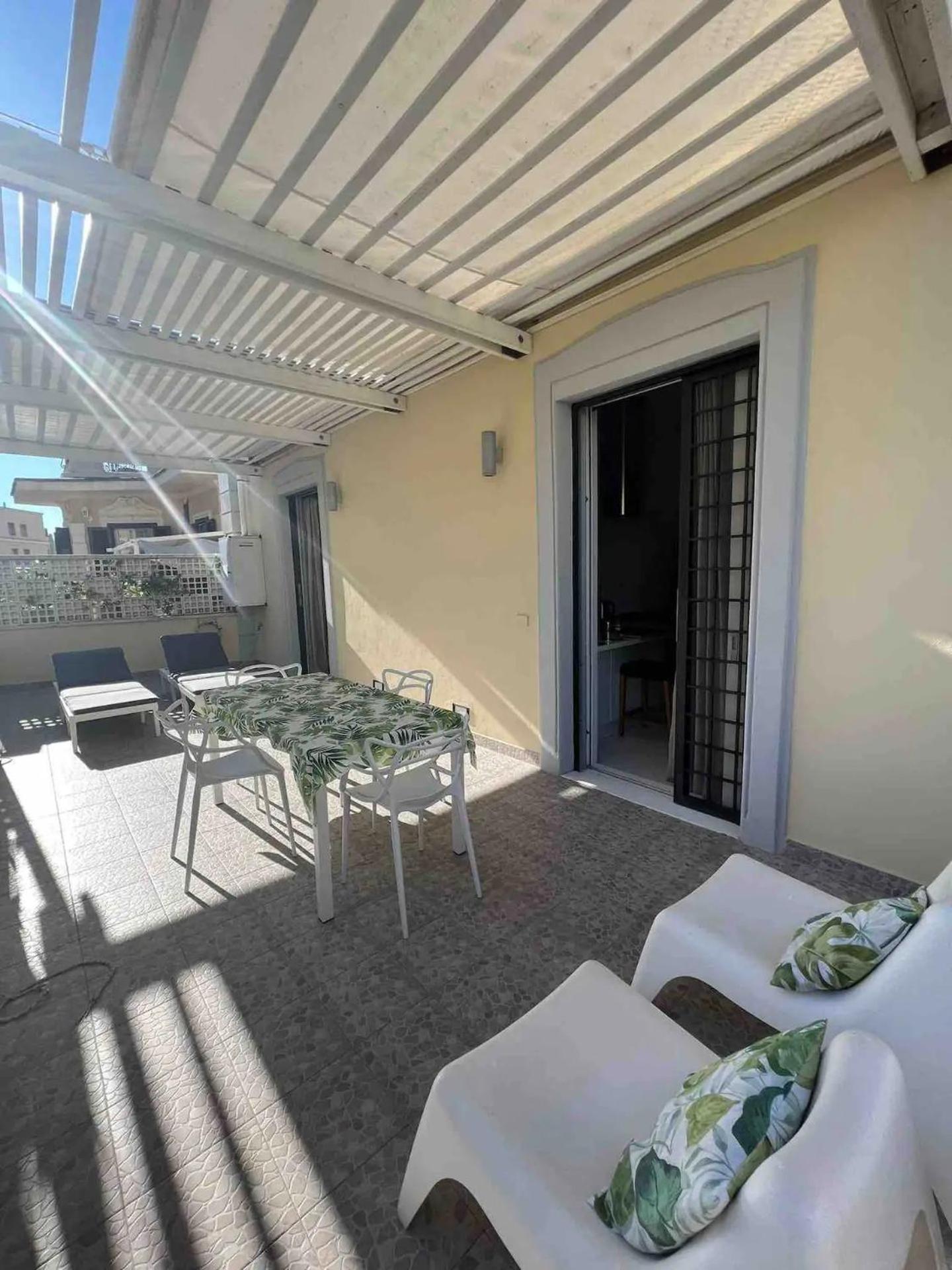 Rome, Beautiful Apartment In A Vintage Building Lido di Ostia Esterno foto