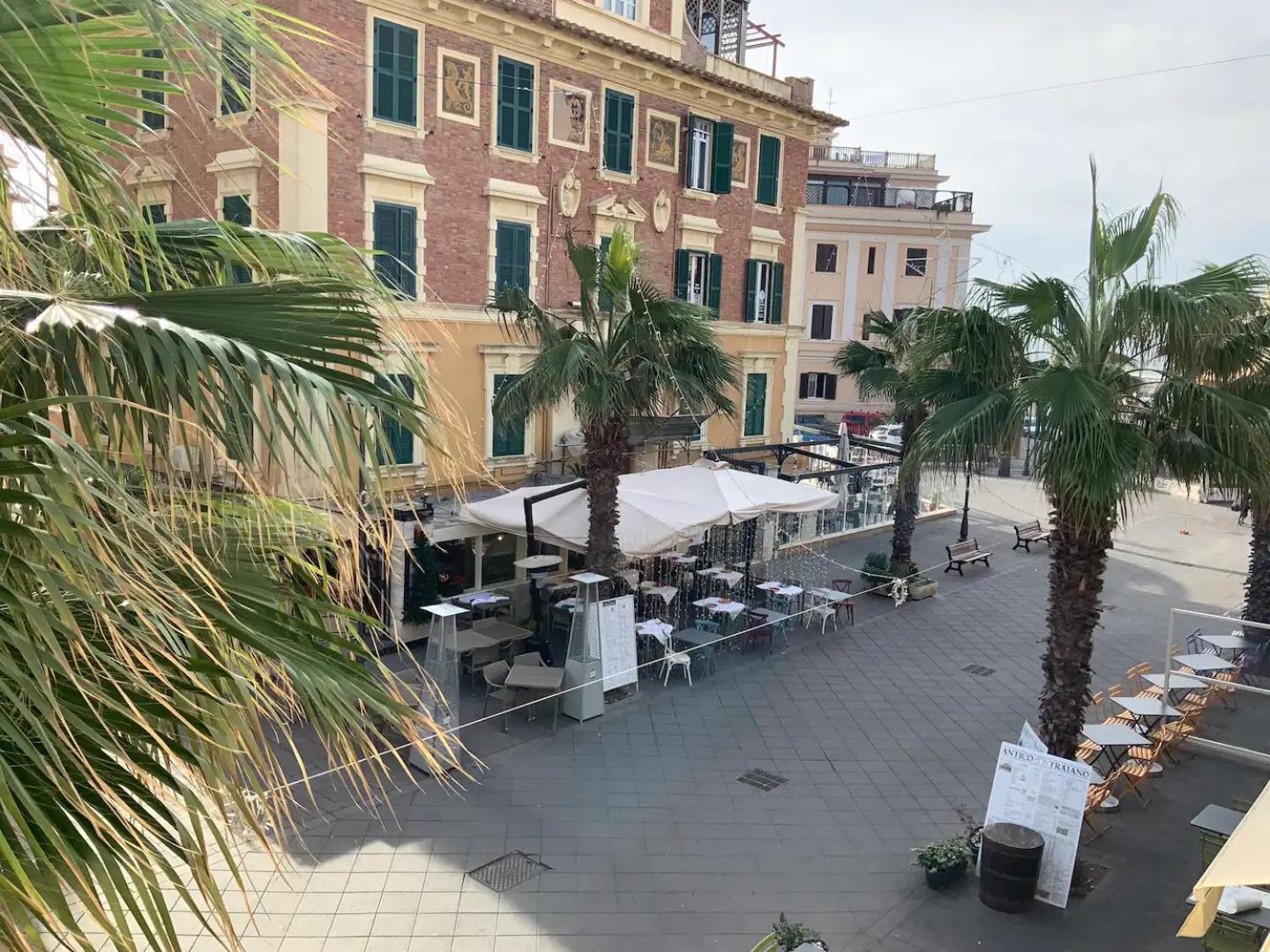 Rome, Beautiful Apartment In A Vintage Building Lido di Ostia Esterno foto