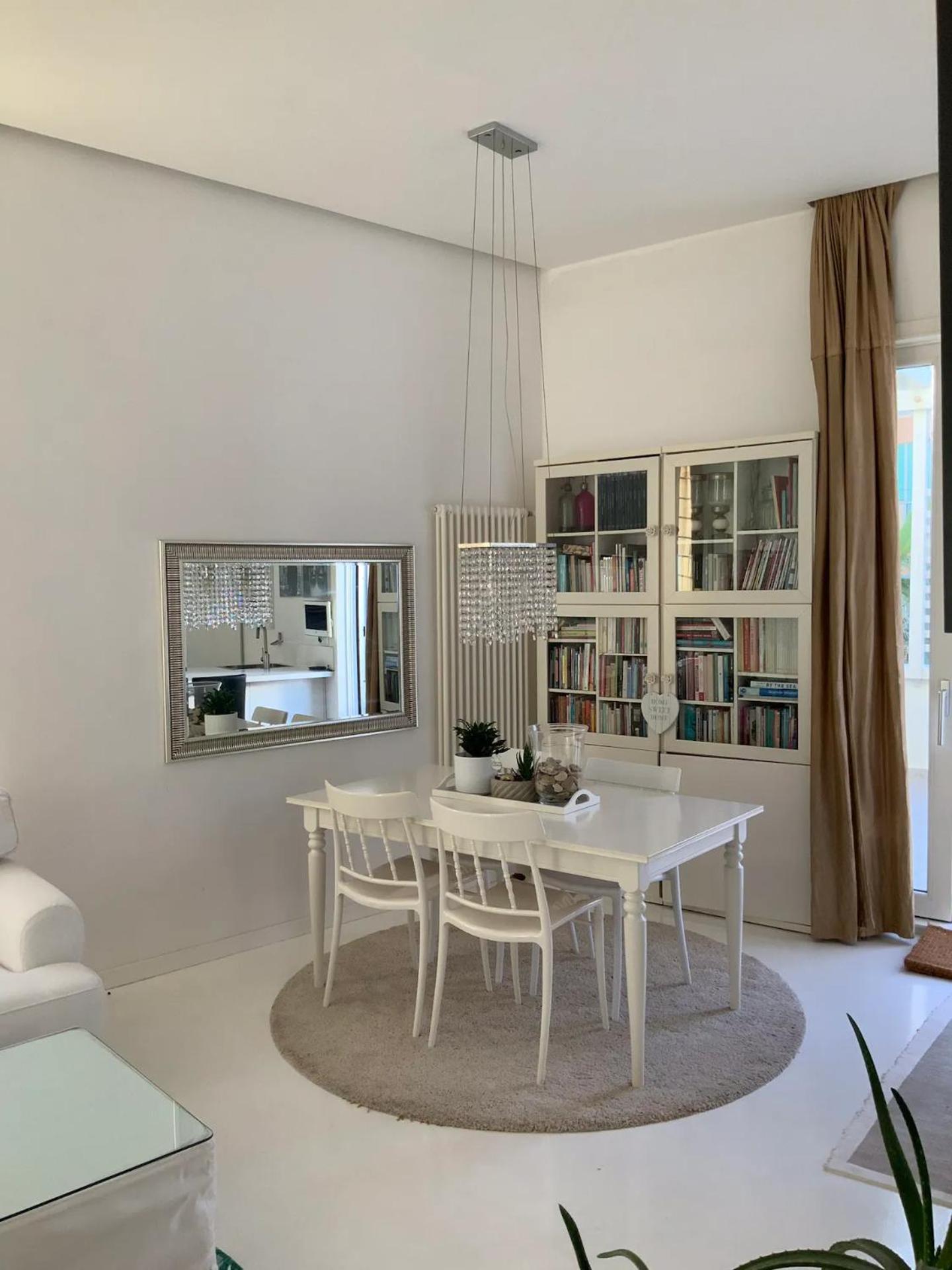 Rome, Beautiful Apartment In A Vintage Building Lido di Ostia Esterno foto