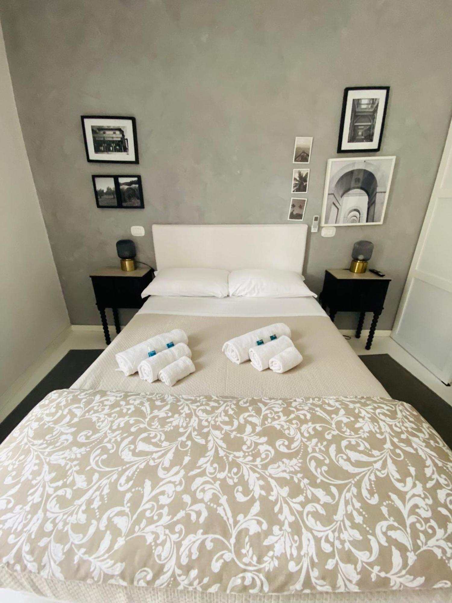 Rome, Beautiful Apartment In A Vintage Building Lido di Ostia Esterno foto